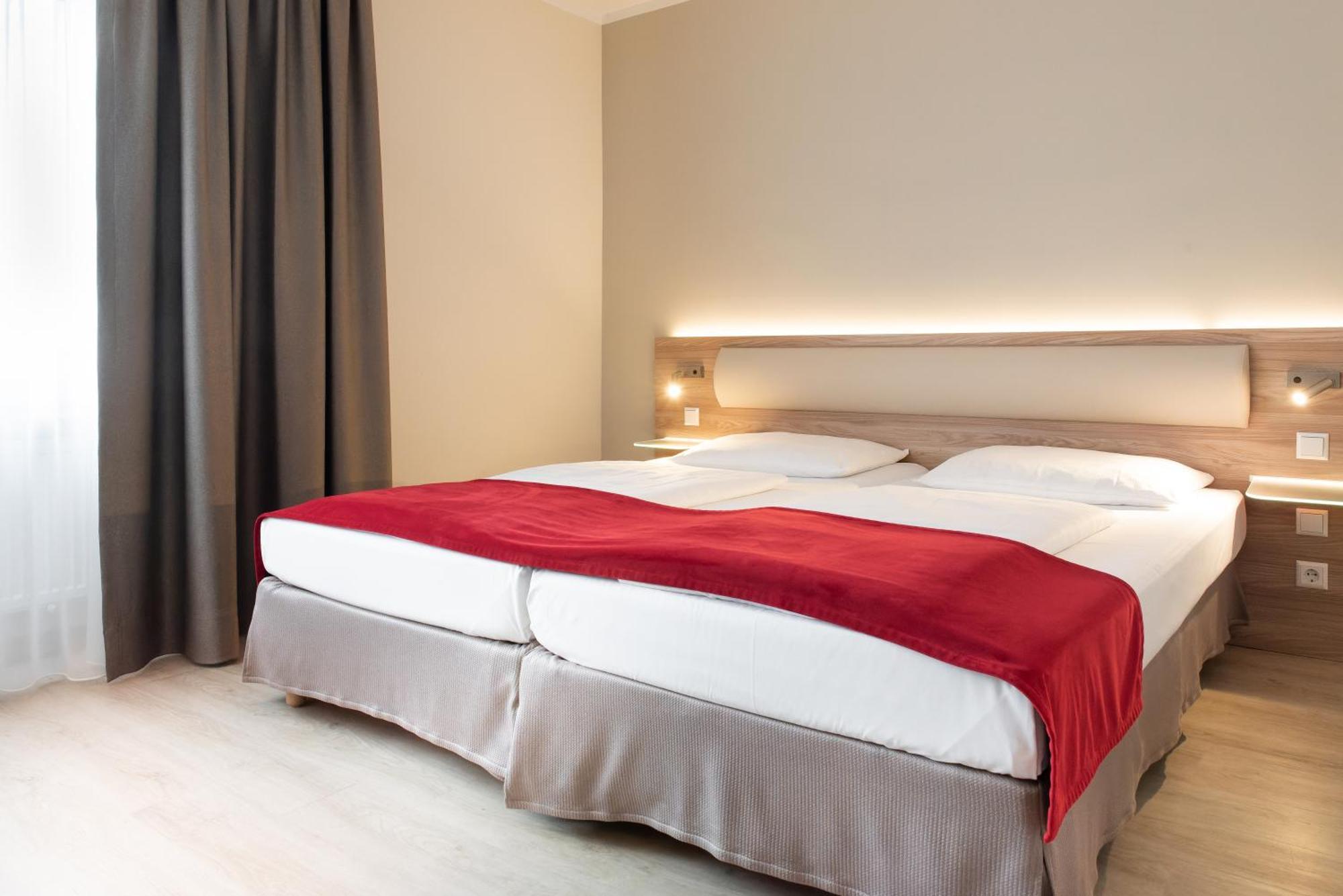 Hotel Koenigshof Am Funkturm Business Hannover Ngoại thất bức ảnh